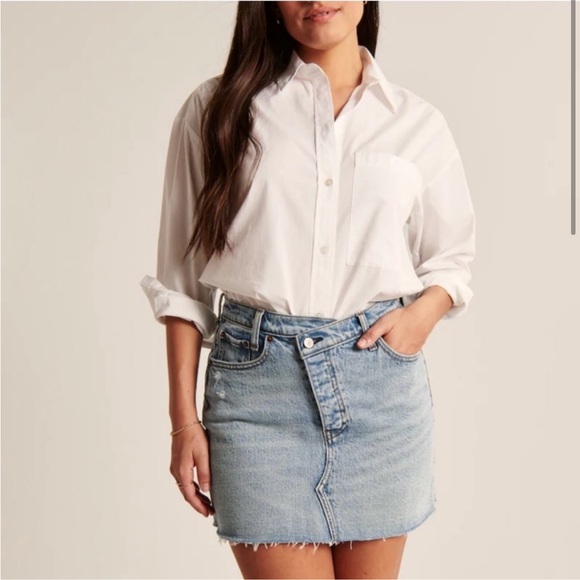 Abercrombie & Fitch Tops - Abercrombie denim mini skirt